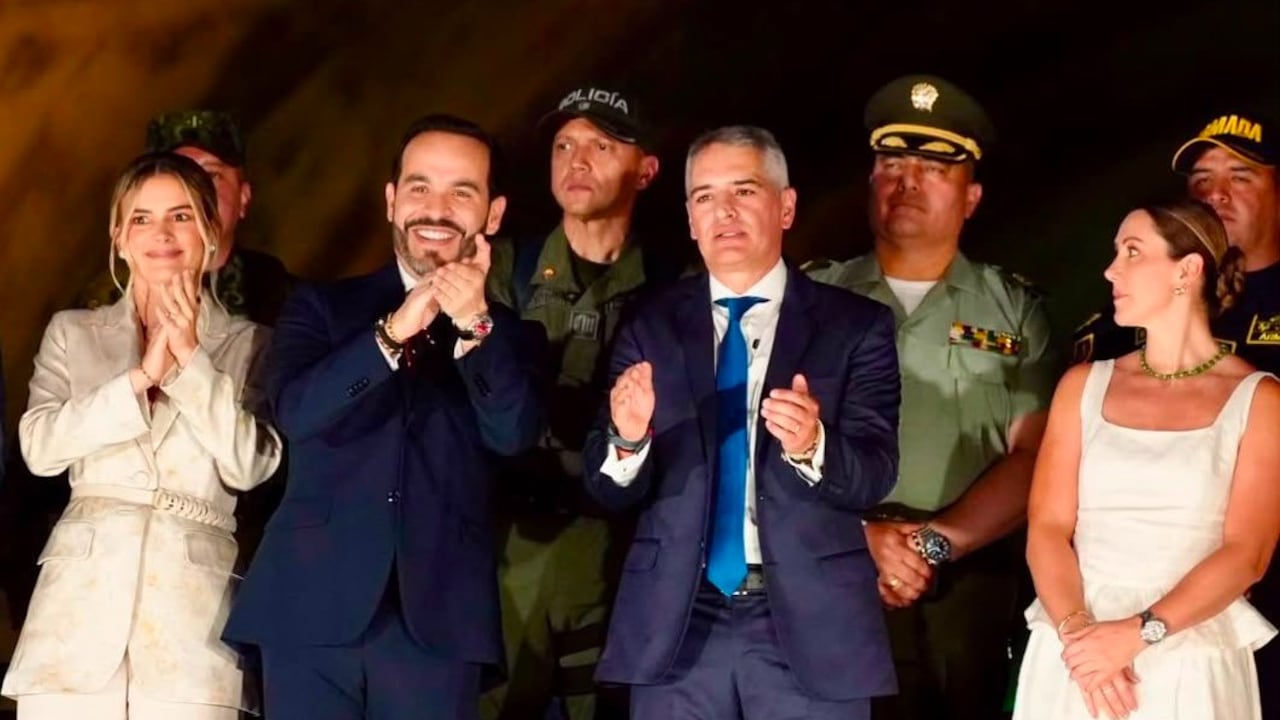 El gobernador de Antioquia, Andrés Julián Rendón, y el presidente electo, Abelardo De La Espriella, estuvieron en el Túnel del Toyo.