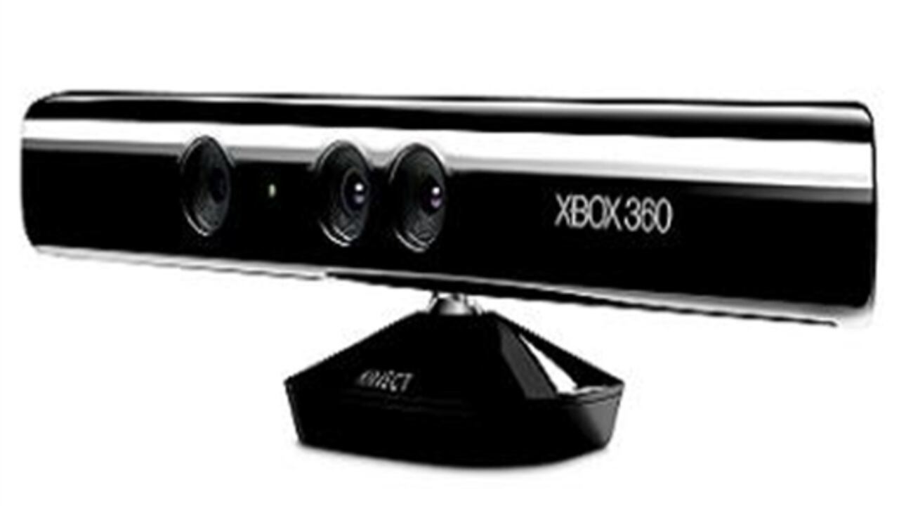 Su consola de juegos Xbox y el accesorio "Kinect", que responde a gestos y comandos de voz, también ha mejorado su imagen entre los consumidores más jóvenes.
