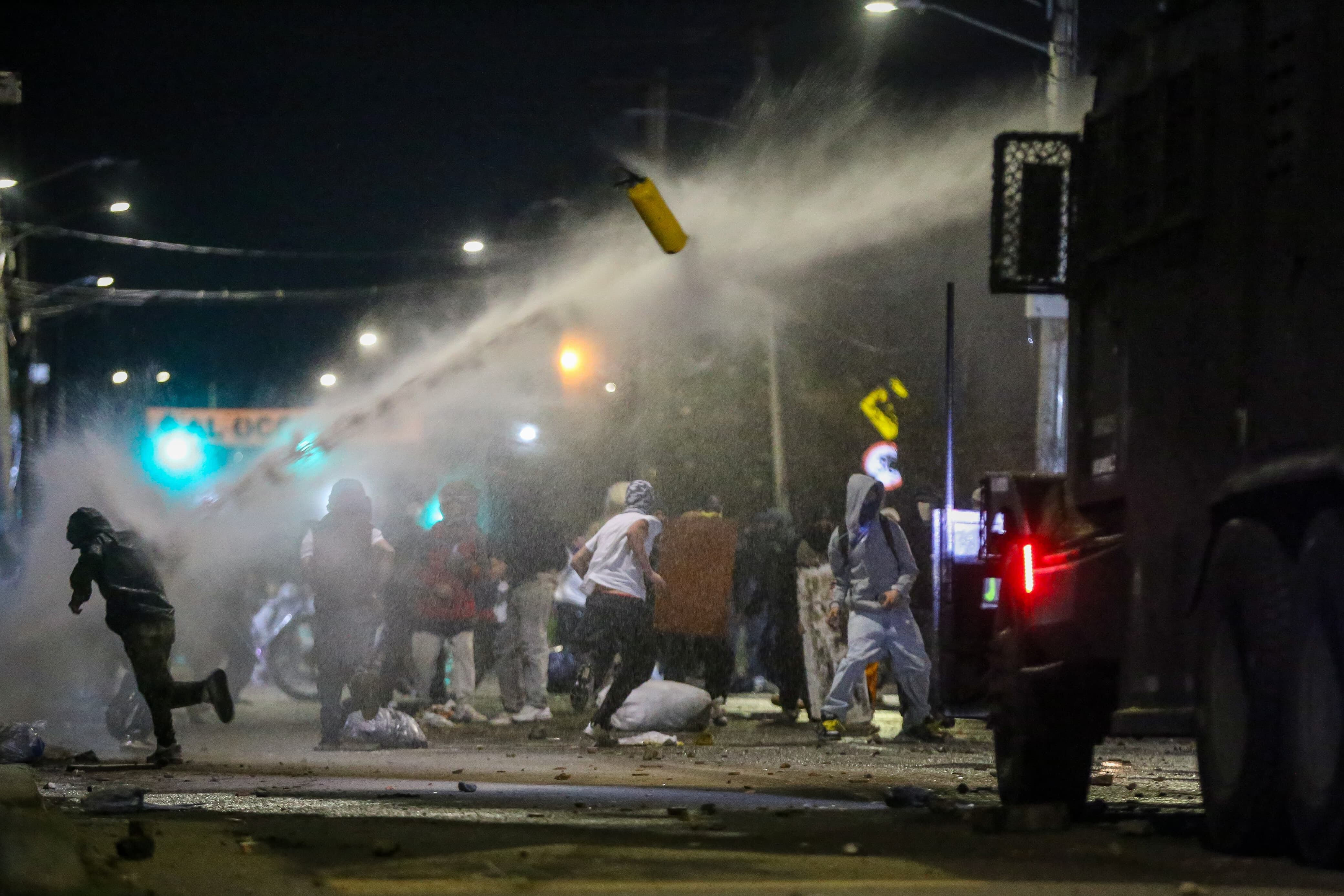 Las autoridades ya están en el lugar para retomar el orden.