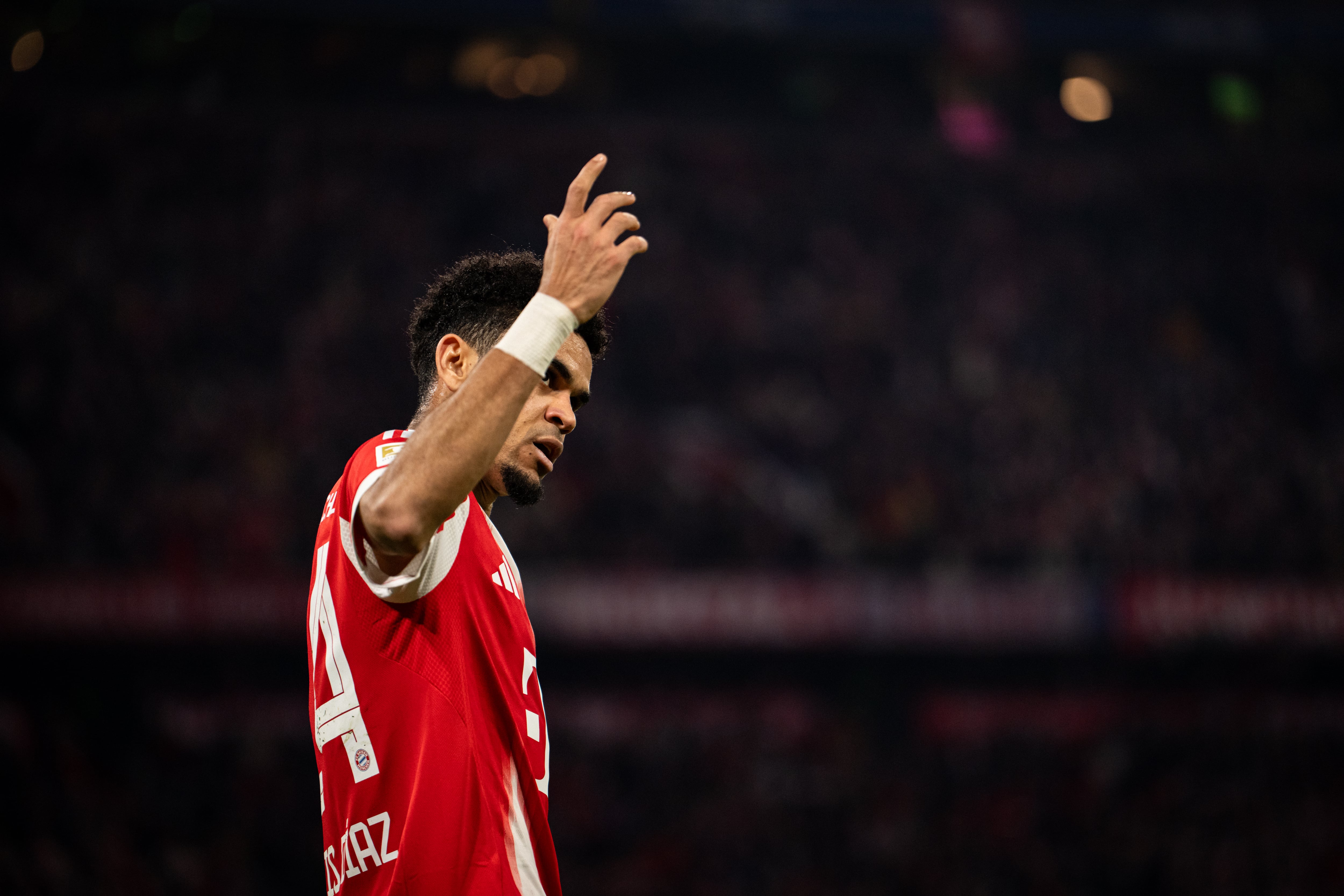 Luis Díaz celebra el gol contra el Mönchengladbach.