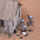 Esta foto aérea muestra un set de filmación en Bonanza Creek Ranch en Santa Fe, Nuevo México, el sábado 23 de octubre de 2021. El actor Alec Baldwin disparó una pistola de utilería en el set de un western que se filmaba en el rancho el jueves 21 de octubre. , matando al director de fotografía, dijeron las autoridades. Foto AP / Jae C. Hong