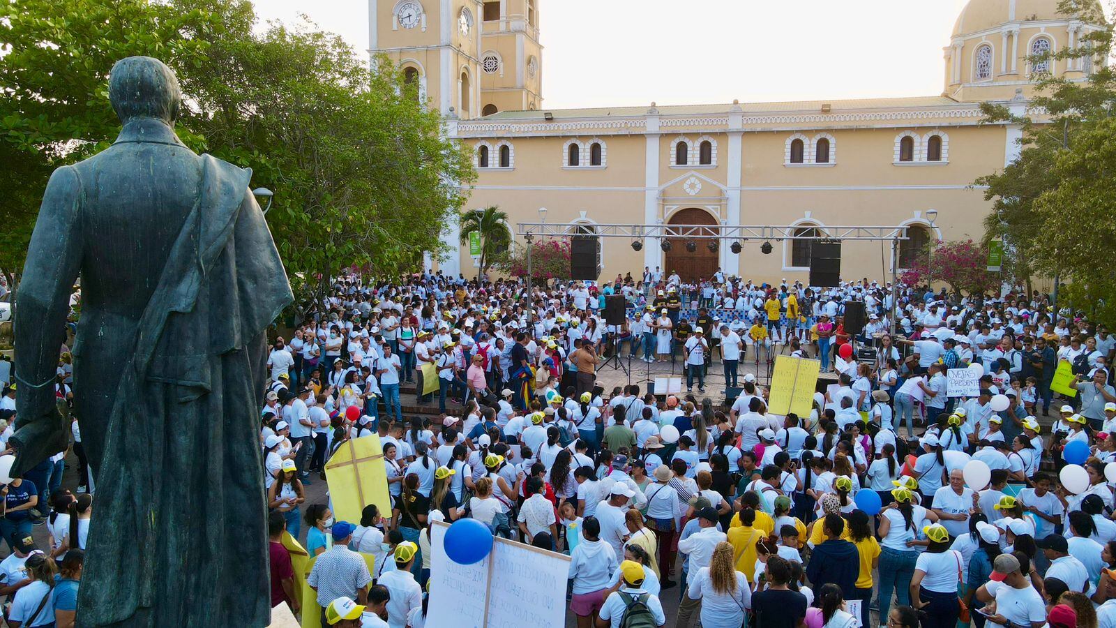 Marcha contra la reforma a la salud.
