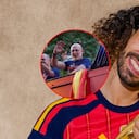 Marc Cucurella con la Copa del Mundo
