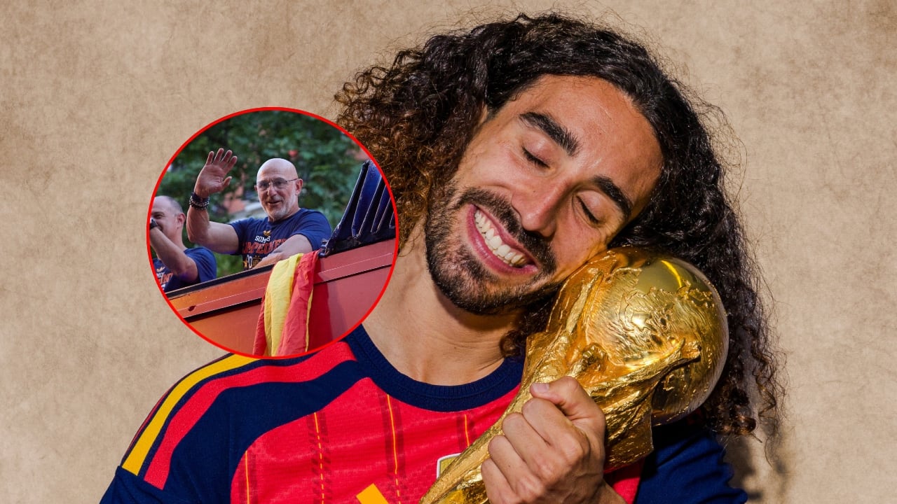 Marc Cucurella con la Copa del Mundo