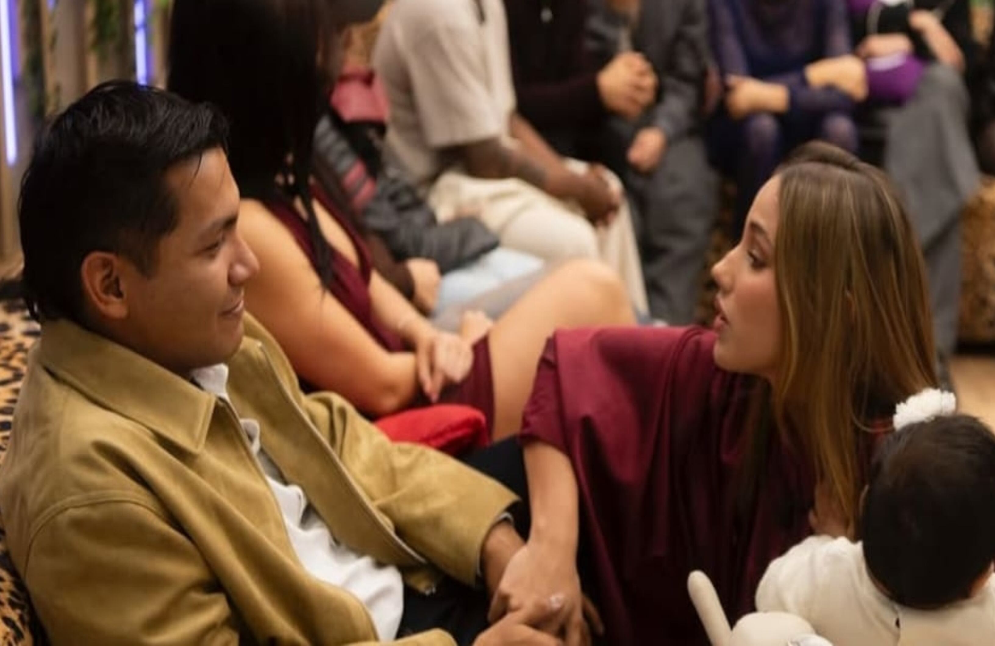 Juanda Caribe quedó envuelto en polémica por presuntos mensajes comprometedores