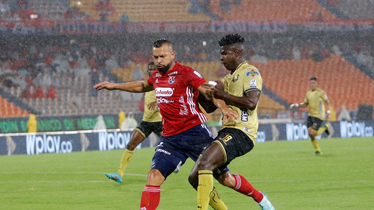 Andrés Cadavid, defensa y capitán del DIM.