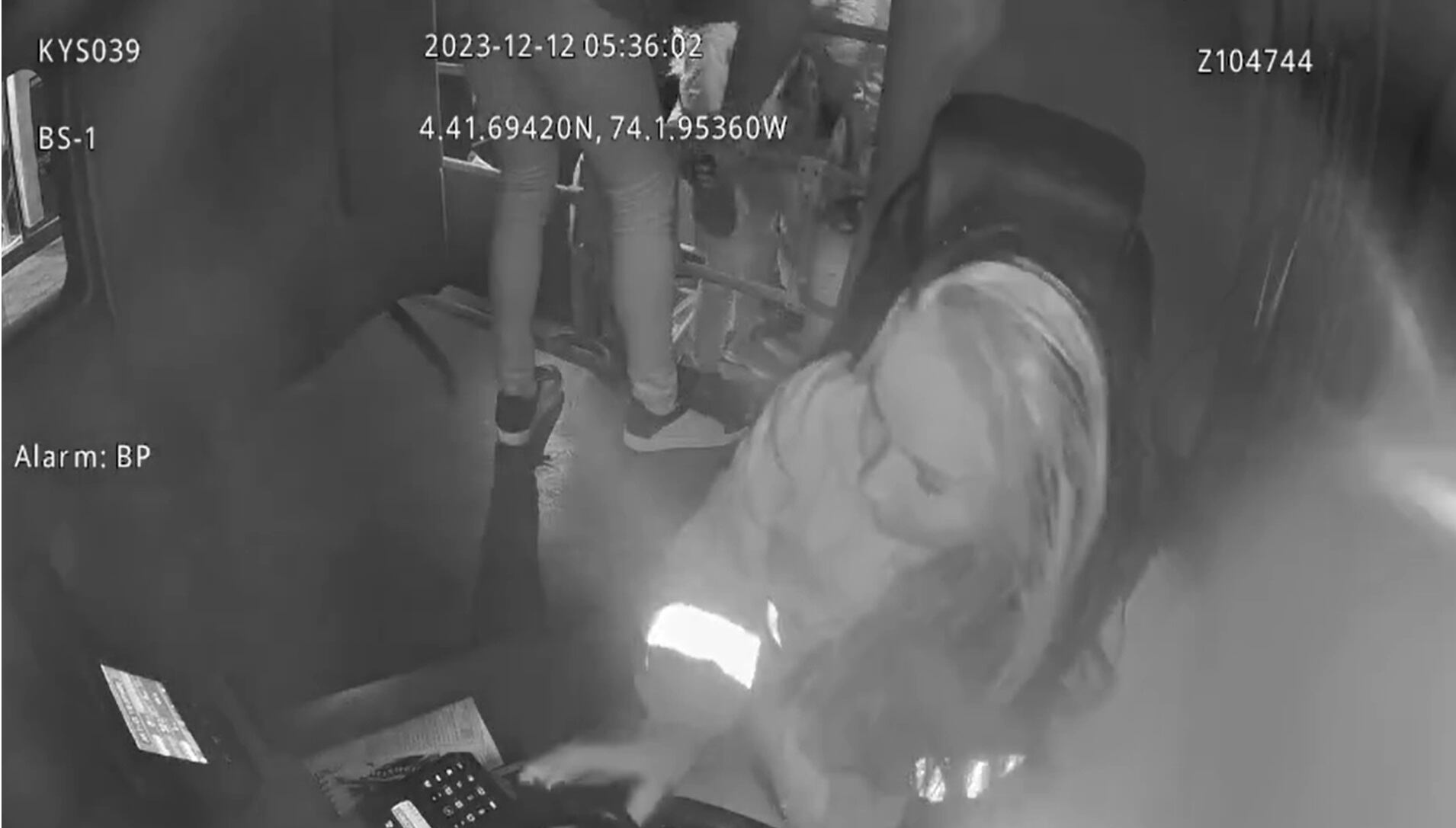 Hasta el momento, TransMilenio no se ha pronunciado sobre este hecho de intolerancia en la capital del país.