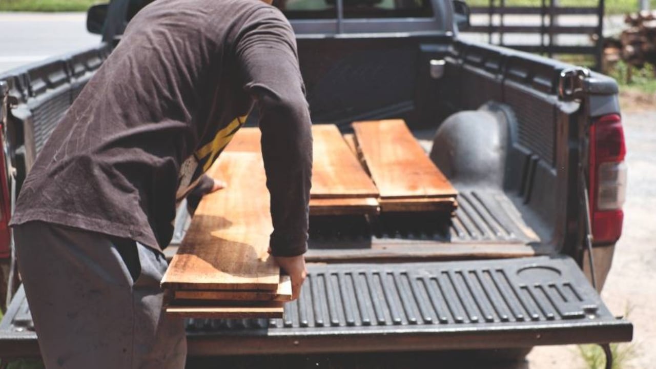 $438.902 cuesta la multa por transportar personas en el platón de una 'pick up'.
