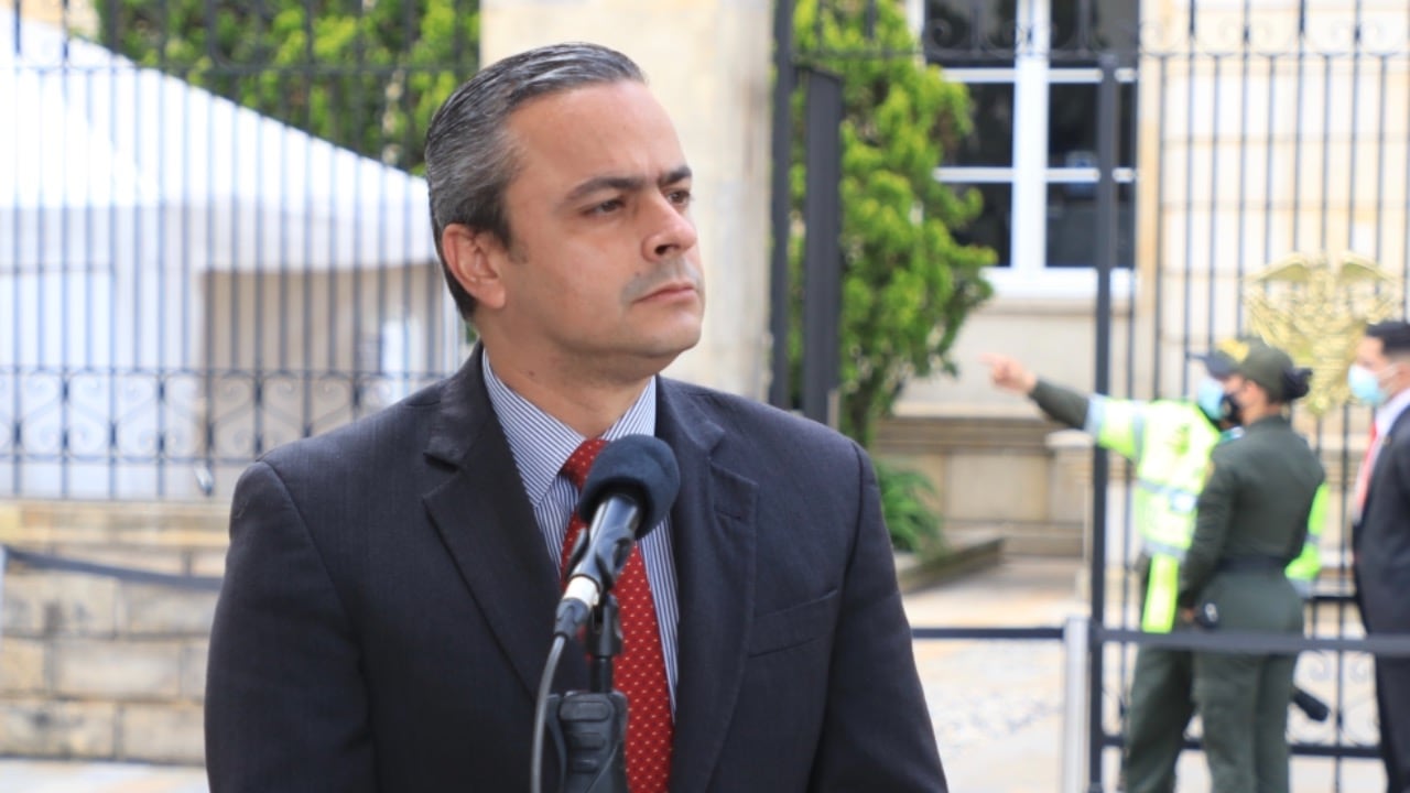 Juan Camilo Restrepo, alto comisionado para la Paz, arremetió contra el ELN.