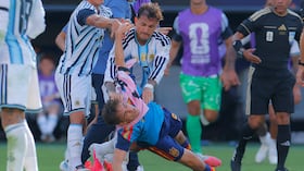 La agresión de Leandro Predes a Gavi, futbolista de España.