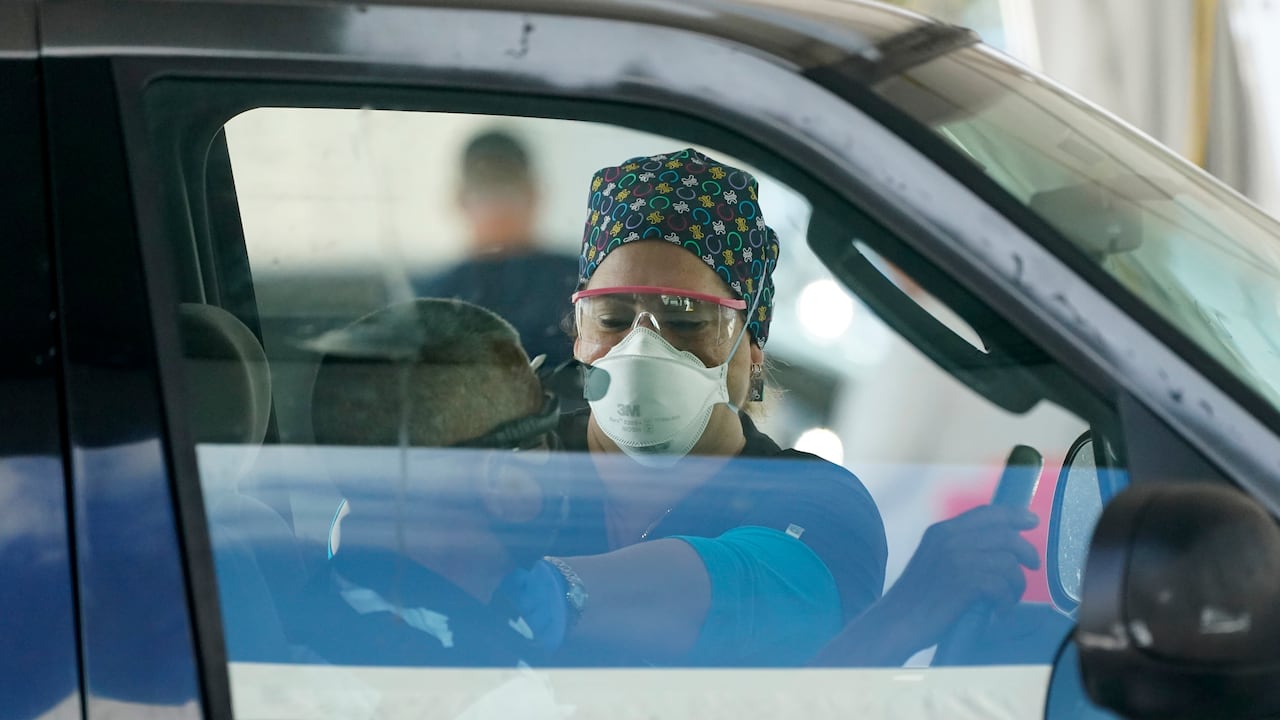 “Las cifras que estamos viendo son increíblemente aterradoras”: experta sobre Florida, el nuevo epicentro de contagios de covid-19 en EE.UU.