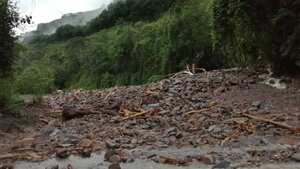 El deslizamiento de tierra generó pérdida de contención en el sistema de transporte de combustibles Medellín-Cartago.