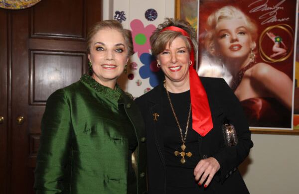 Alba Lucía Anaya y Alexandra Kling.