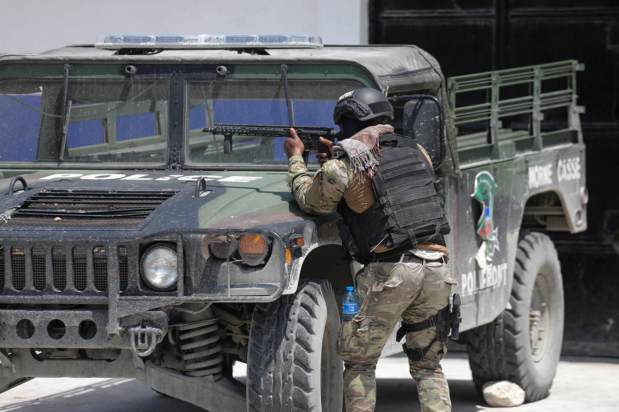 En imágenes : estalla la violencia en Port-au-Prince