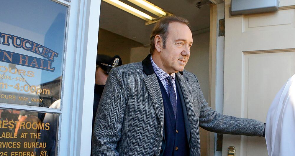Kevin Spacey tendrá que pagar millonaria suma a la productora de la serie House of Cards.