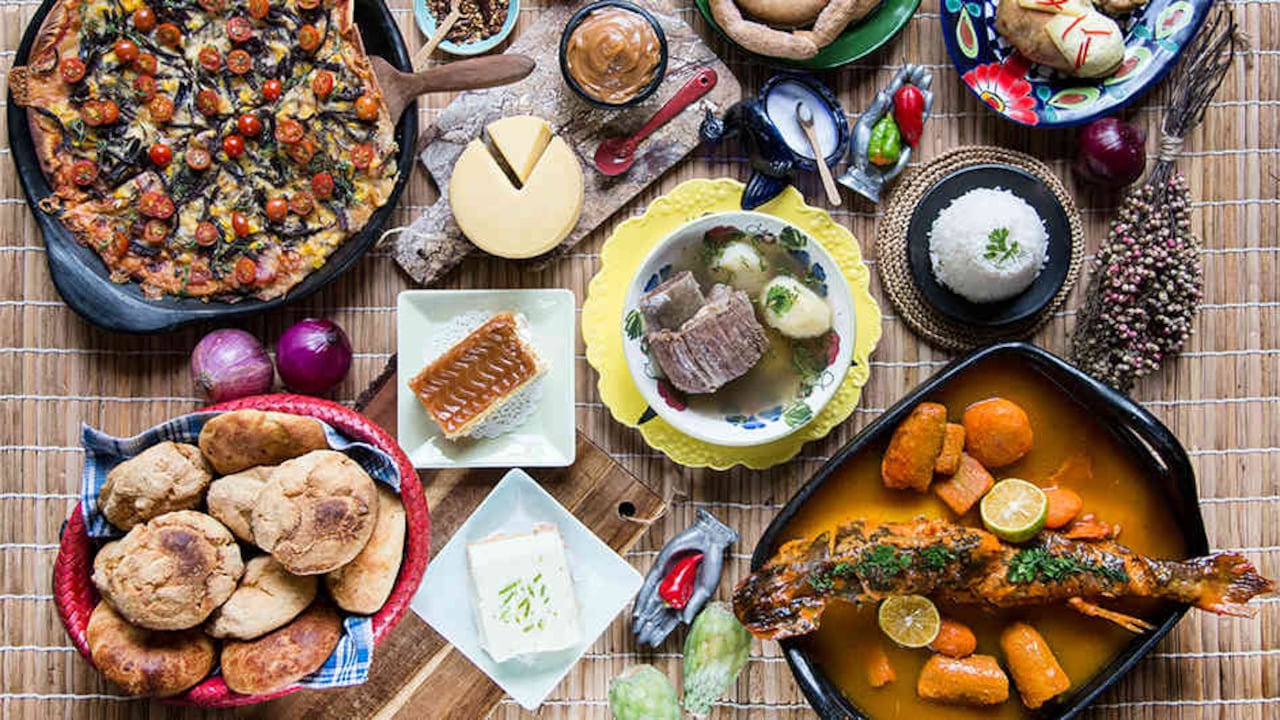 El roscón resobado, el caldo de costilla y las garullas son algunos de los sabores que encontrará en las carreteras de Cundinamarca.