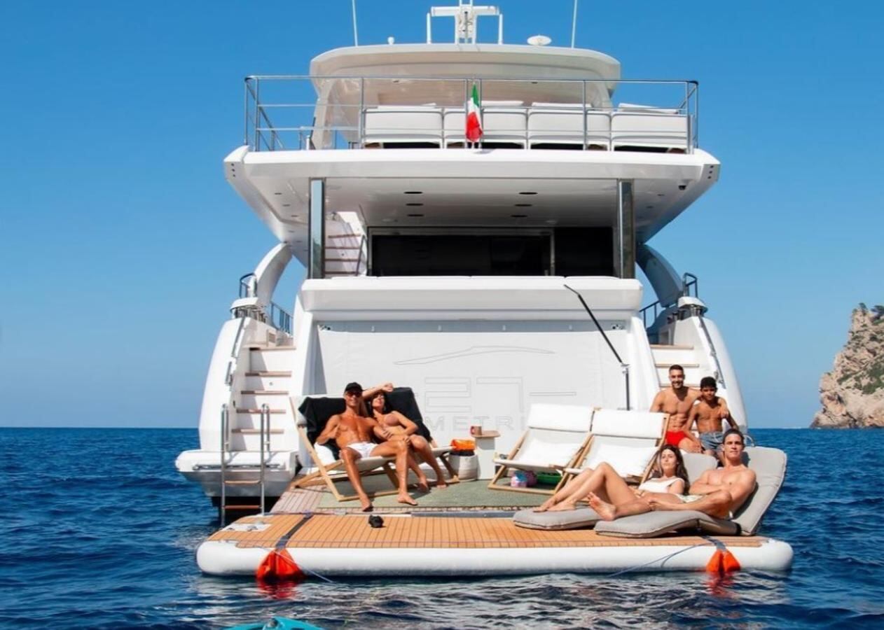 El futbolista ha compartido en su yate con familia y amigos. Foto: Instagram @cristianoronaldo