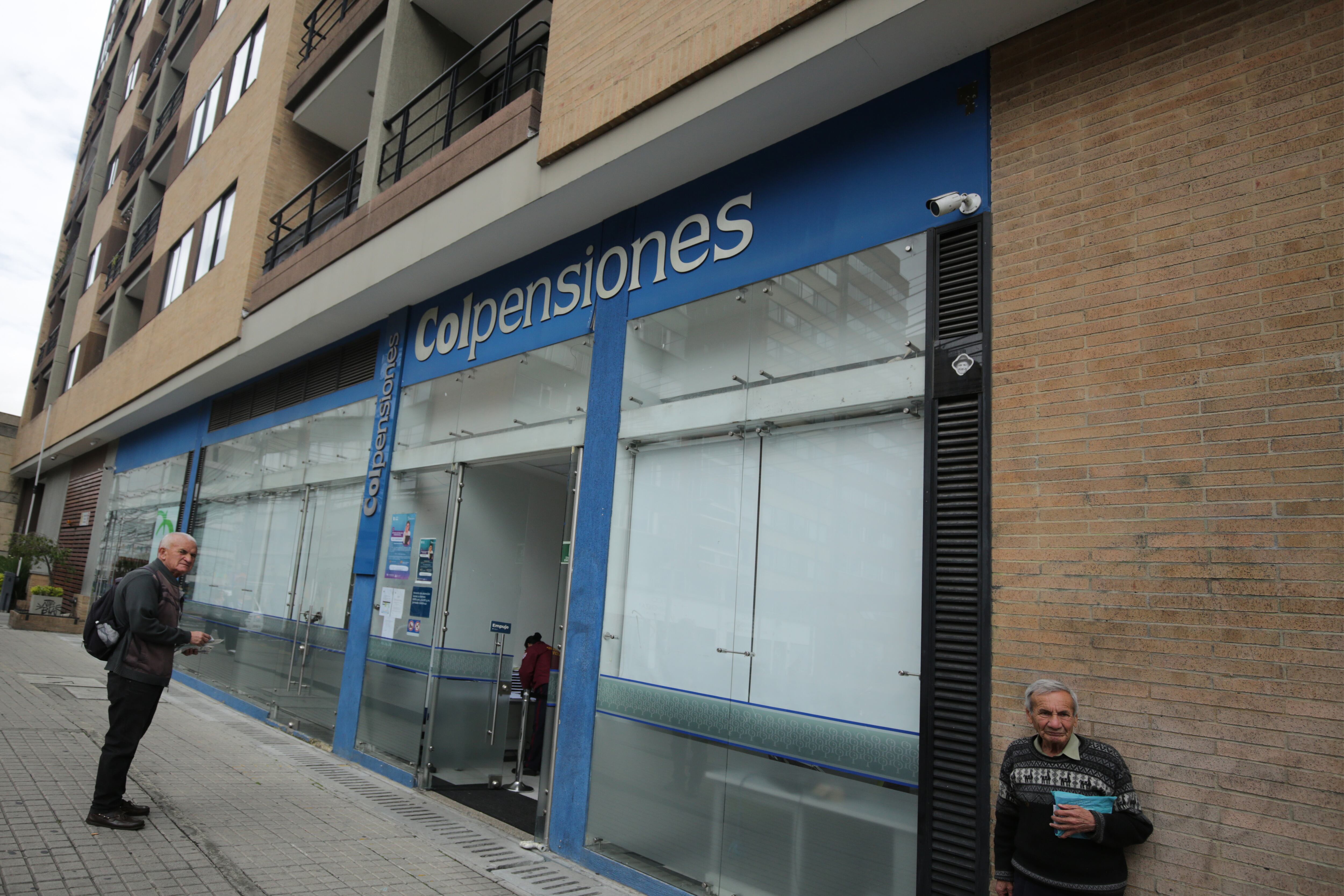 Por medio del portal del fondo de pensiones se pueden encontrar los parámetros para realizar el cálculo.