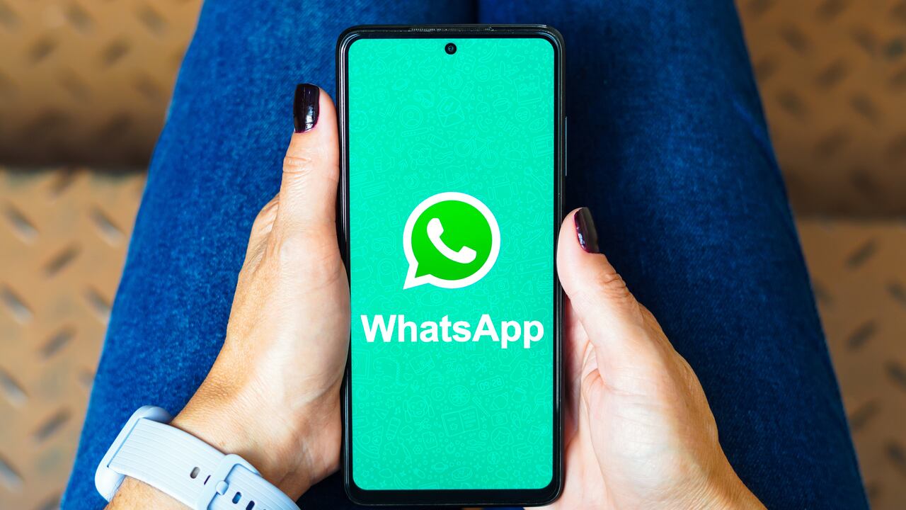Los siguientes pasos le ayudarán a eliminar la memoria cache de WhatsApp.