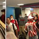 La hinchada de Junior de Barranquilla recibió con fuertes palabras a los suyos.