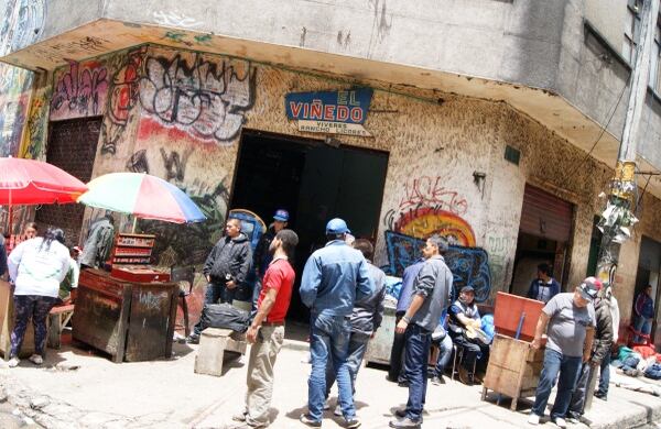 Foto: Edwin Tamayo Rueda. En el 'Bronx' existen negocios muy bien establecidos que surten la zona de cigarrillos, licores y todo tipo de viveres.
