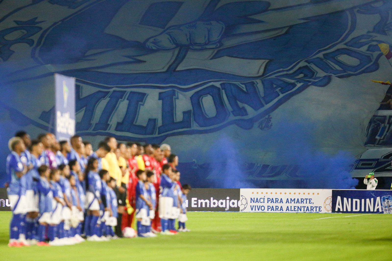 Panorámica de los himnos entre Millonarios y América, por Liga BetPlay