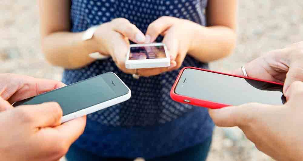 Telegram, Slack, Line, WeChat, Signal y Hangouts son algunas de las plataformas de mensajería instantánea alternativas.