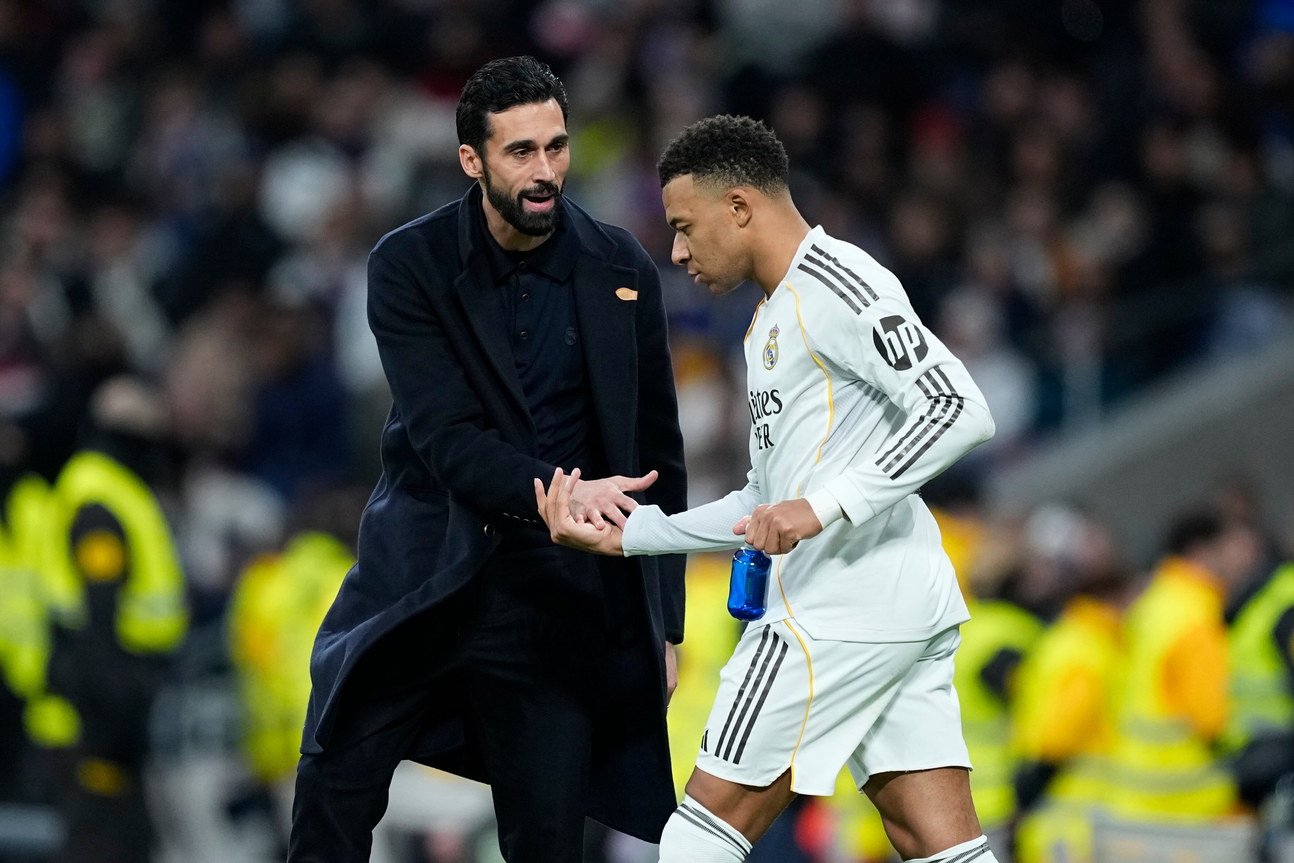 Álvaro Arbeloa con Mbappé.
