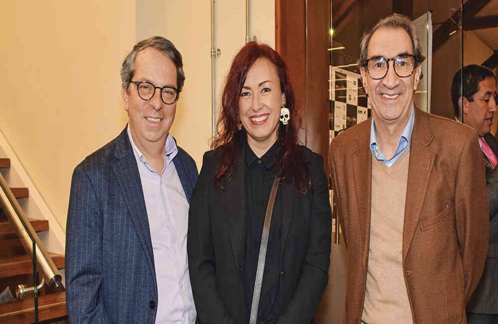 Rodrigo Pardo, Margarita Bernal y Aurelio Suárez. 