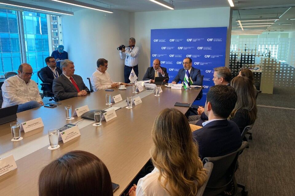 Defensoría del Pueblo y Banco de Desarrollo de América Latina firman acuerdo para fortalecer y promover la educación en derechos humanos