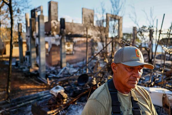 Durante un discurso en video difundido la tarde del martes, el gobernador Josh Green anunció que el número de decesos confirmados había aumentado de 99 a 101.