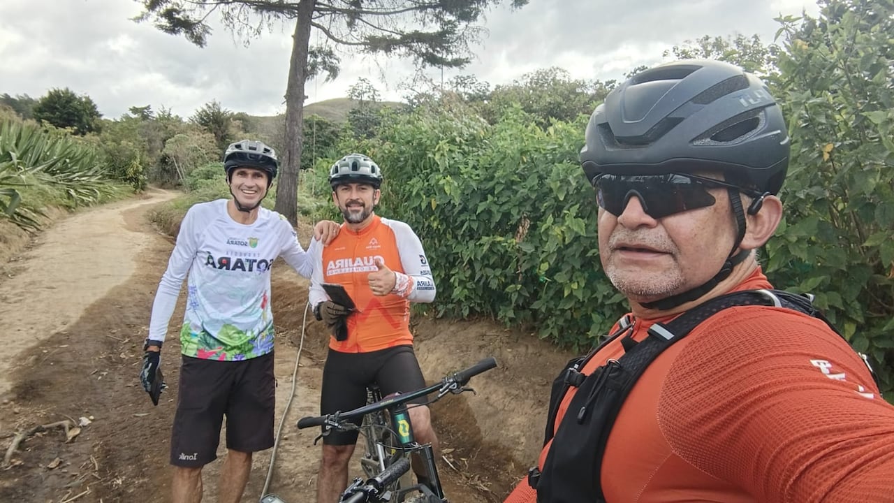 Las víctimas fueron identificadas como el coronel (r) Libardo Antonio Osorio Hoyos, el mayor (r) Harol Sánchez Hernández y el alférez Jorge Rodrigo Amórtegui, quienes hacían parte de la Reserva Activa de las Fuerzas Militares.