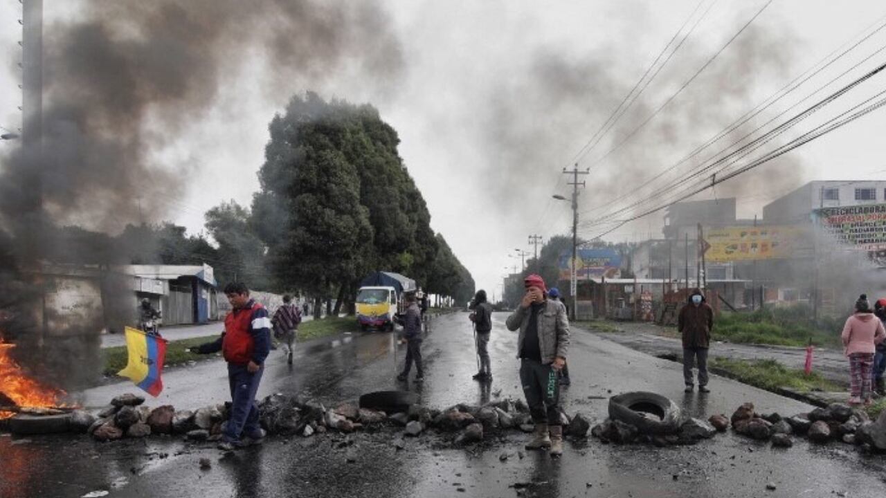 Las manifestaciones ya completan 13 días. Foto: AFP.