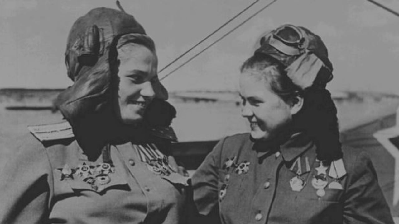 Las mujeres del Ejército Rojo empezaron a ser llamadas bajo el nombre de "Katyusha", tras el éxito musical del mismo nombre.