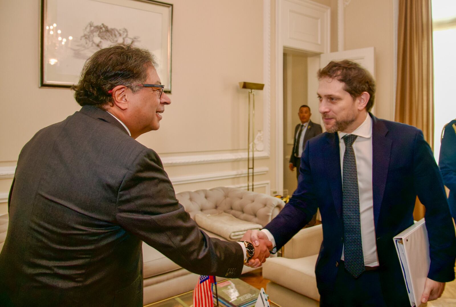 Presidente Gustavo Petro y Jonathan Finer viceconsejero de Seguridad Nacional de los Estados Unidos