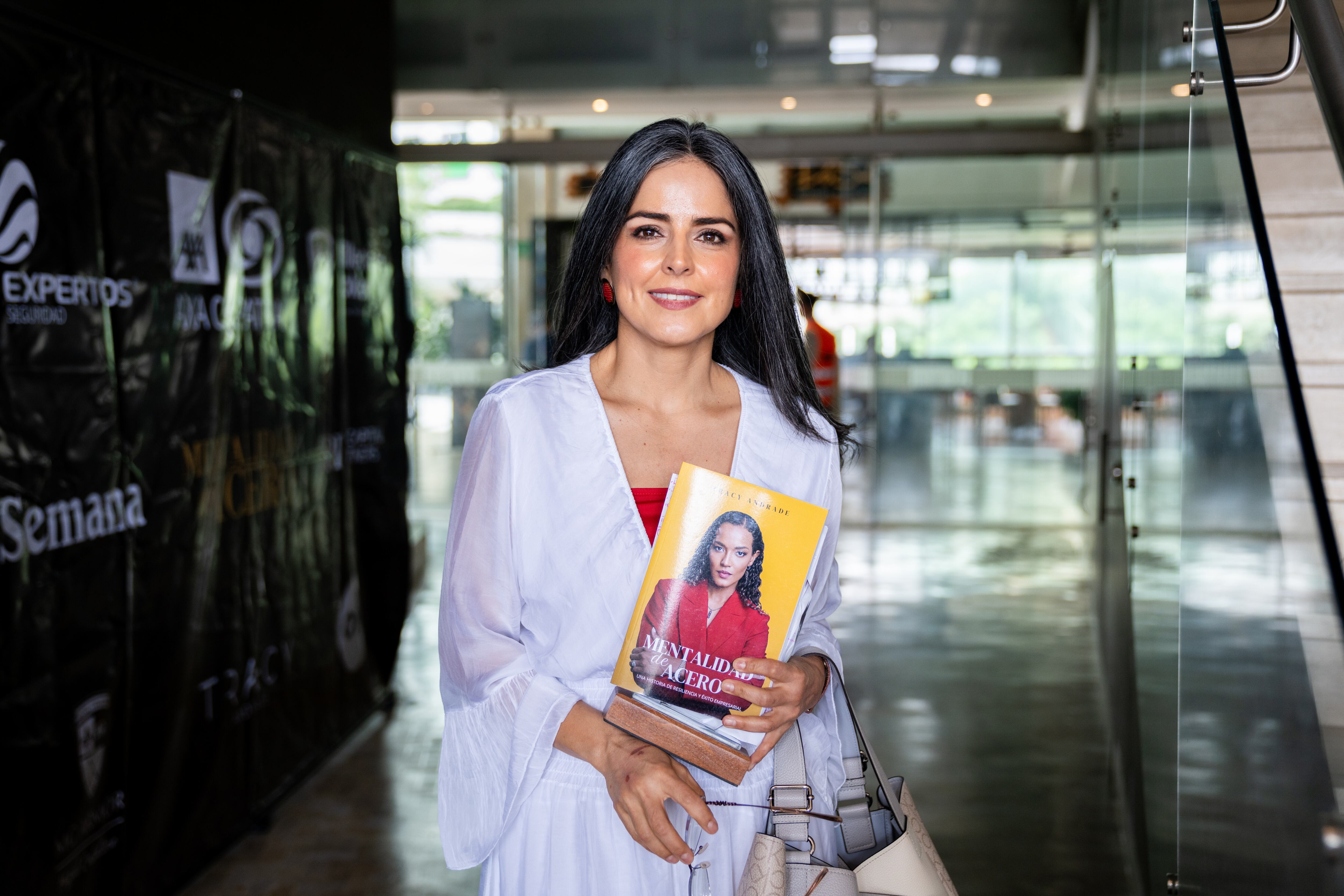 Claudia Palacios, presentadora y líder de opinión, en el evento Mentalidad de Acero Global Conference