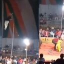 El impresionante video de una mujer que murió ahorcada en pleno show.