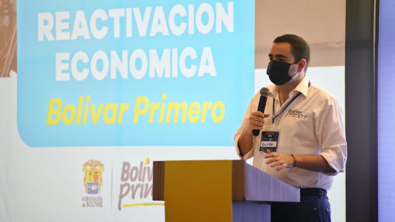 El gobernador de Bolívar Vicente Blel, presentó el plan educativo que se está aplicando en el departamento.