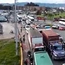 El incidente se presentó en el kilómetro 3+800 vía Bogotá - La Vega donde un camión se volcó en el sentido oriente occidente,