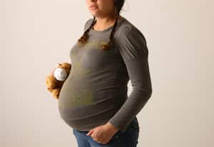 Los casos de ‘embarazos infantiles’, niñas menores de 14 años, ya llegan a los cerca de 7.000 por año (en el 2007 hubo 6.599 y en el 2008 aumentaron a 6.928).