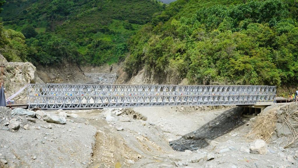 Ya están listos los dos puentes semipermanentes instalados en Quetame, Cundinamarca.