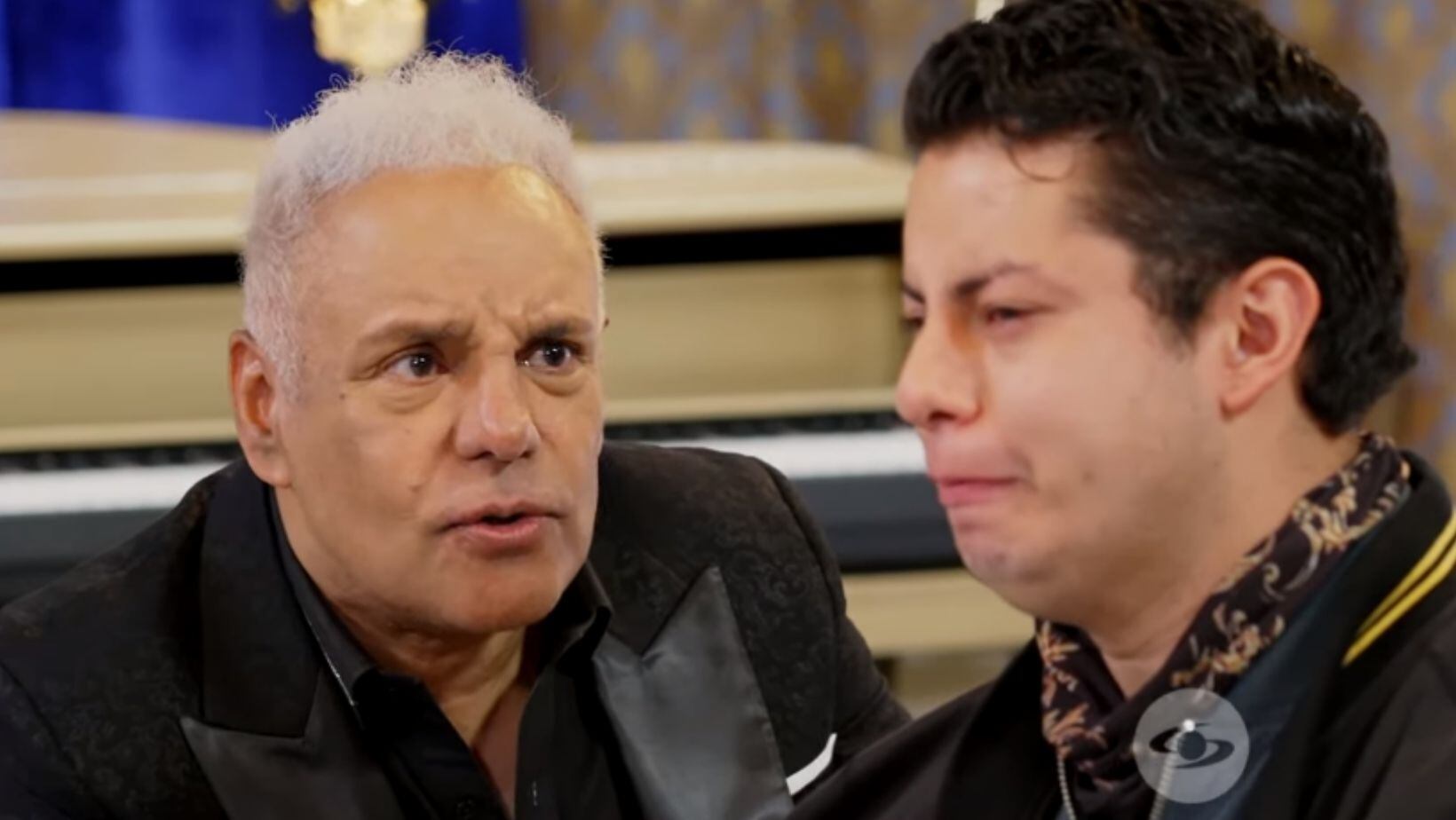 Imitador de Raphael no pudo contener sus lágrimas