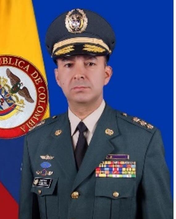 Segundo comandante del Ejército: mayor general Álvaro Vicente Pérez