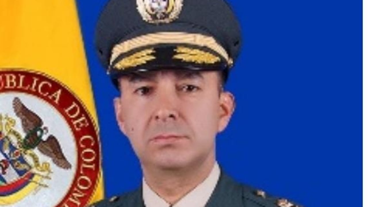Segundo comandante del Ejército: mayor general Álvaro Vicente Pérez