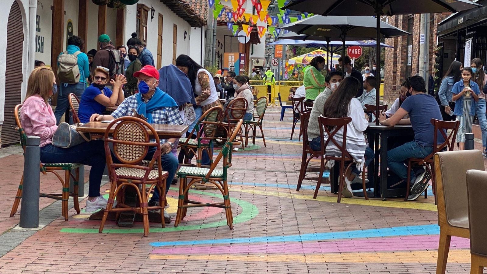 Usaquén es una de las zonas gastronómicas de Bogotá recomendadas para celebrar Amor y Amistad con una salida a comer.