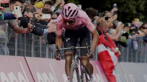 Egan Bernal Etapa 11