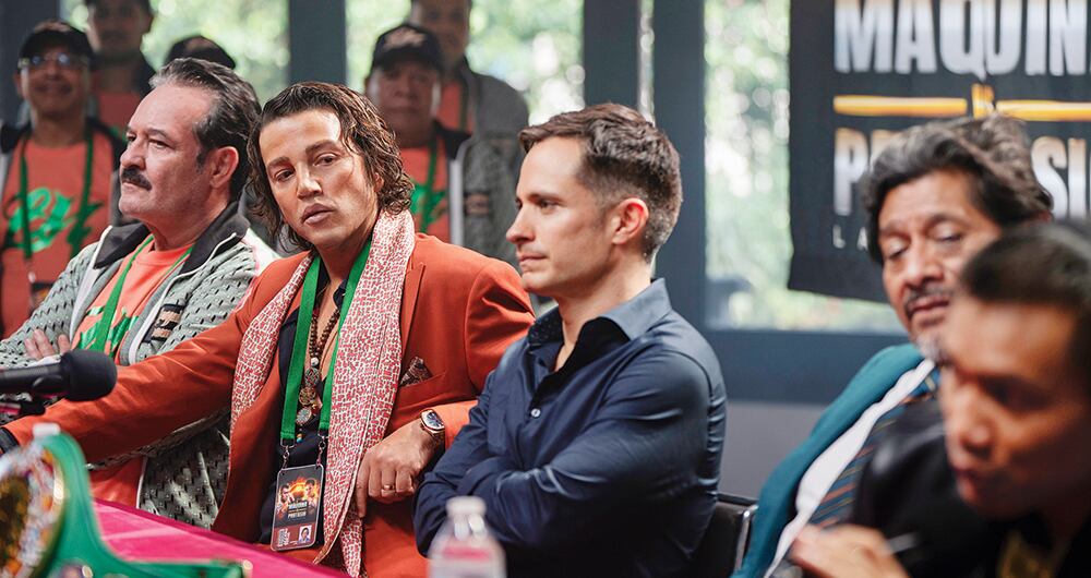 Parte de la larga historia entre estos dos hermanos de vida se transmite en las pantallas, en algo tangible: los diálogos entre sus personajes se destacan por lo dinámicos y genuinos. 