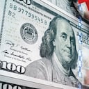 Si bien el precio del petróleo ha estado alto este año, la cotización del dólar también ha sido mayor a la de 2021. El año pasado el precio promedio fue de 3.743,09 pesos y este año va en 3.908,75.