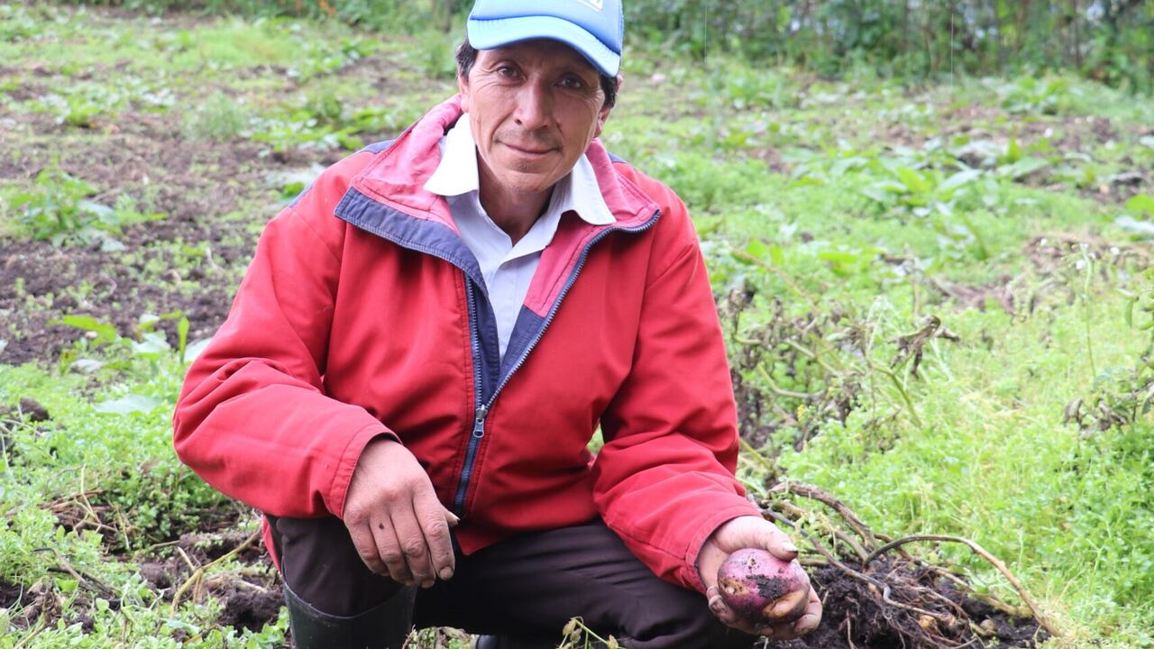 Carlomal Luna Nañez, campesino de Cubijal alto, Catambuco