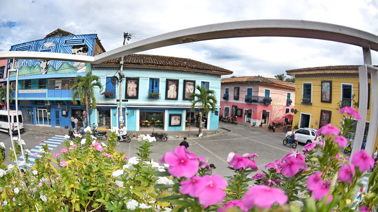 Roldanillo es un municipio colombiano ubicado en el departamento de Valle del Cauca. Fundado el 20 de enero de 1576, por Francisco Redondo Ponce de León, ...
Historia · Arquitectura · Turismo
